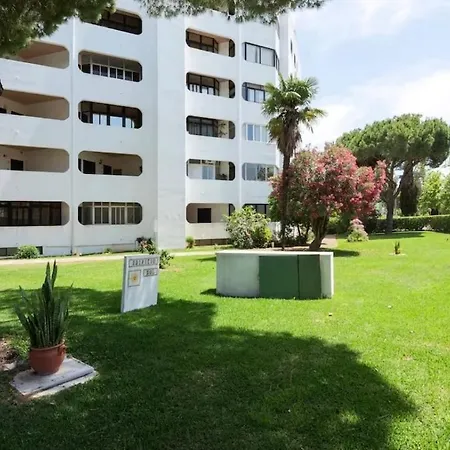 Vilamoura Sol - T2 With Swimming Pool